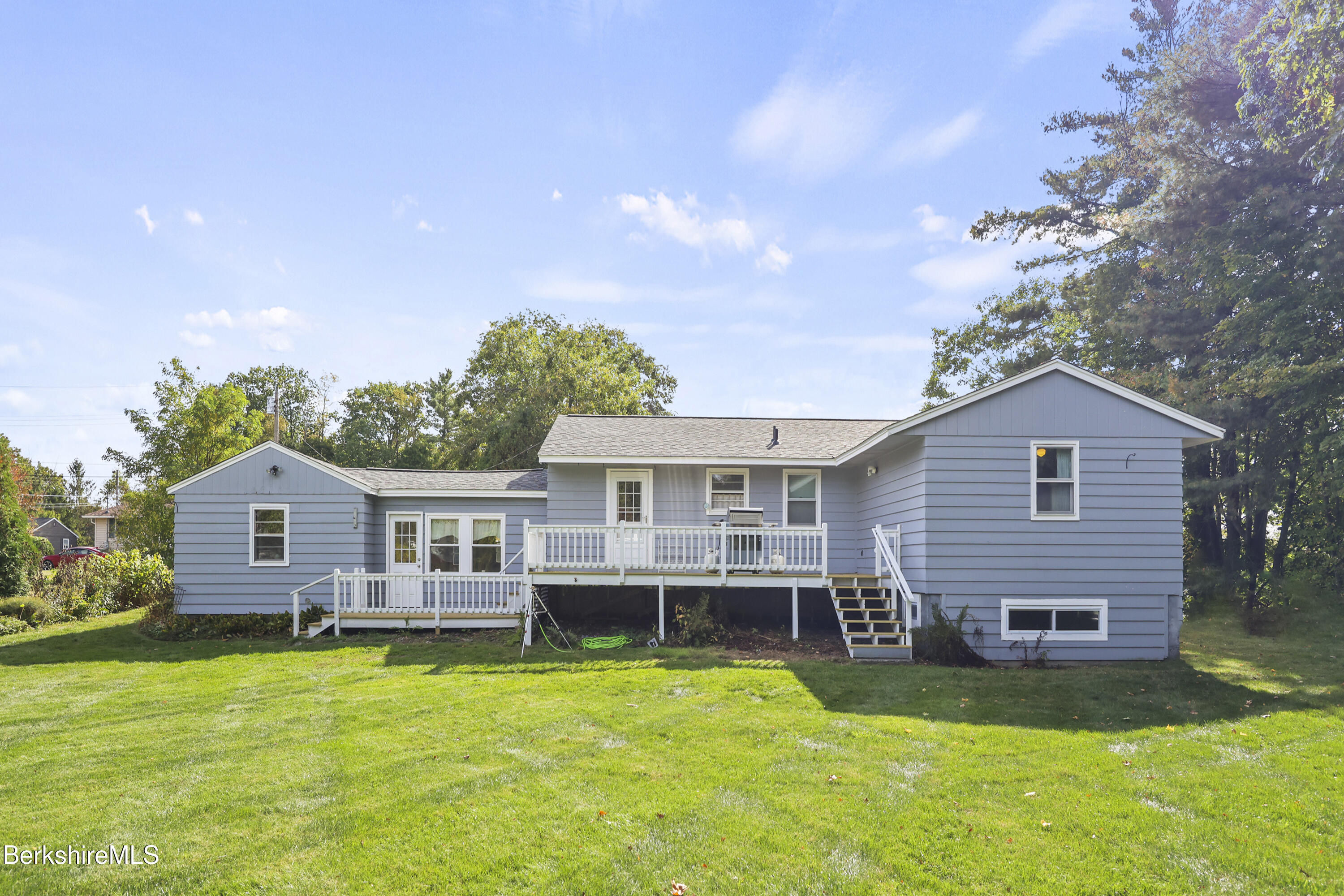 10 Otis Street Pittsfield, MA 01201 - Photo 31 of 35 285 Exterior Back