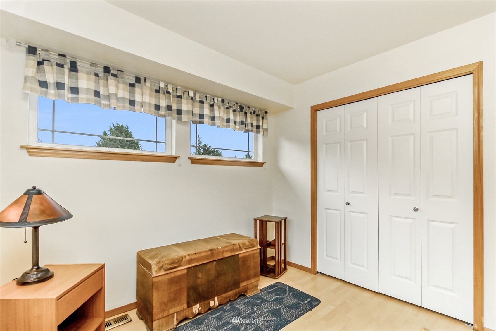 25815 176th Place Southeast Covington, WA 98042 - Photo 30 of 36 a living room with furniture