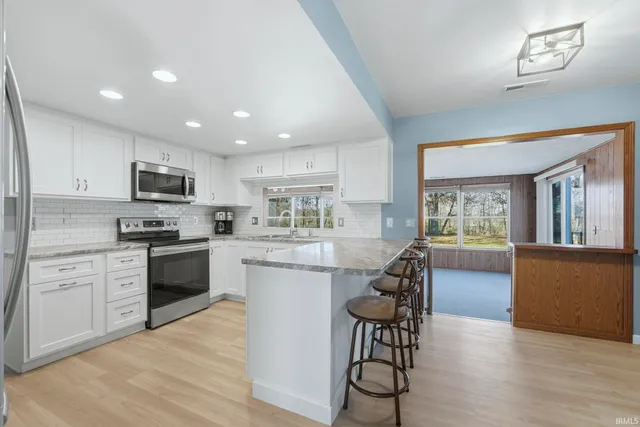 $294,900 | 20201 Old 24 E Road, Woodburn, IN 46797