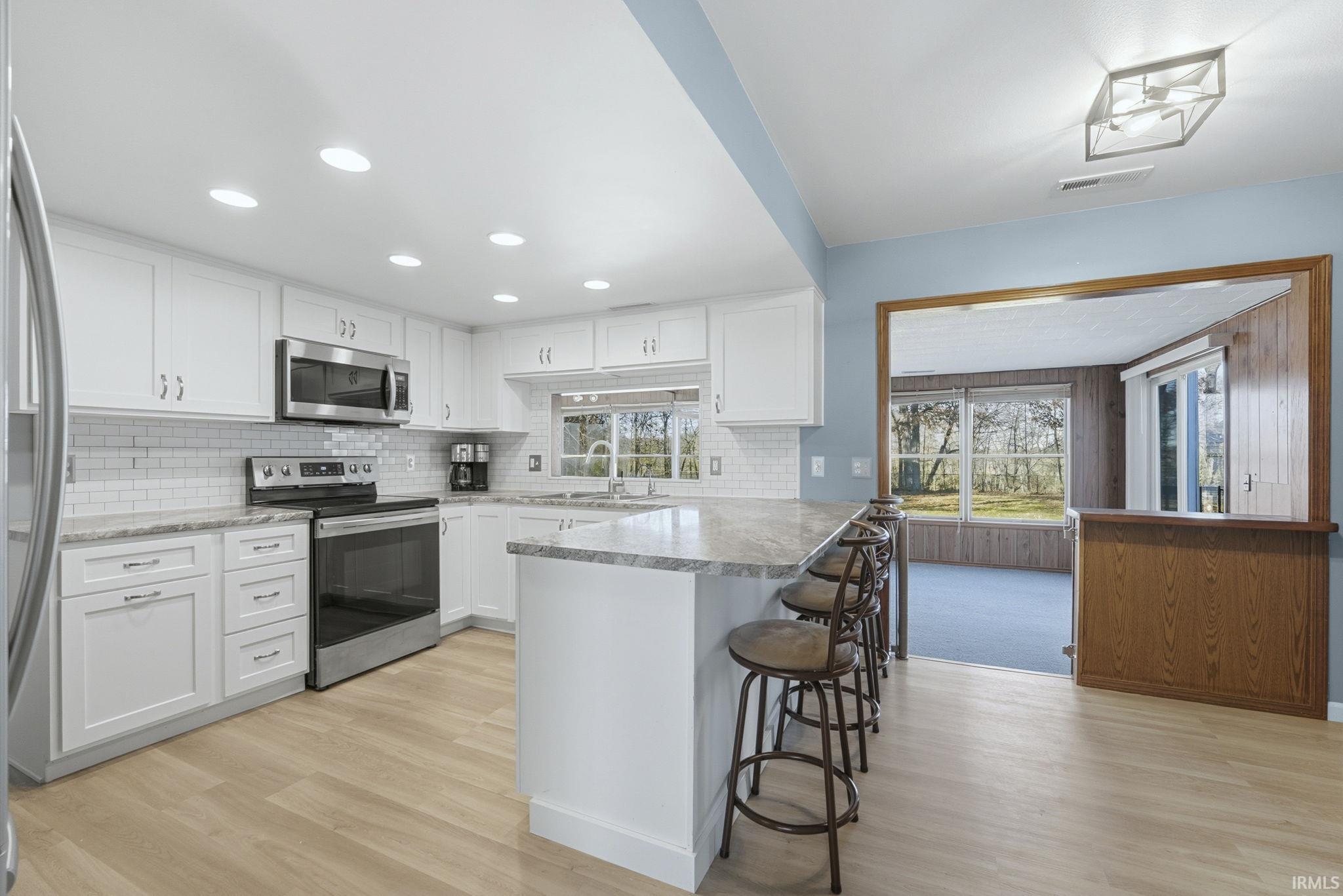 20201 Old 24 E Road Woodburn, IN 46797 - Photo 11 of 36