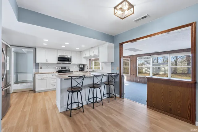 $294,900 | 20201 Old 24 E Road, Woodburn, IN 46797