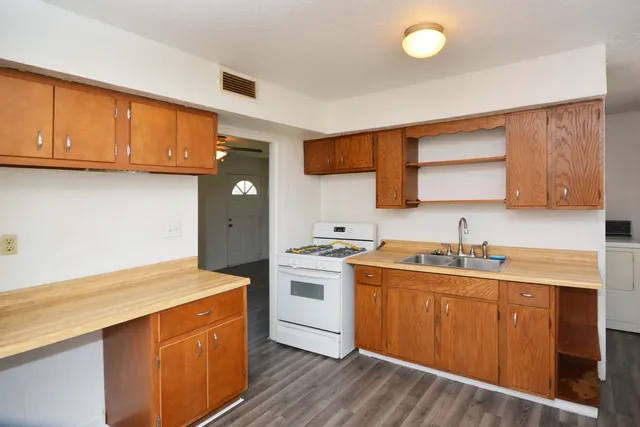 $219,900 | 11 Fullerton, Galesburg, MI 49053