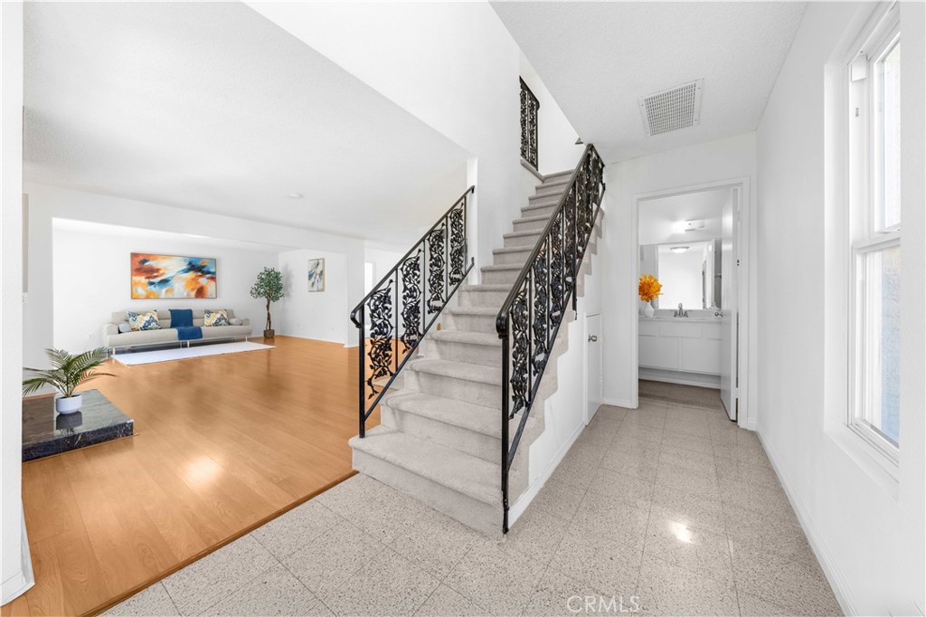 547 Bellows Court Diamond Bar, CA 91765 - Photo 2 of 25