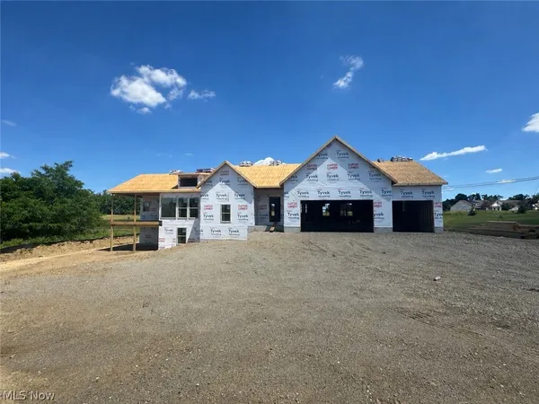 $774,900 | 531 Gentlebrook Boulevard Southwest, Hartville, OH 44632