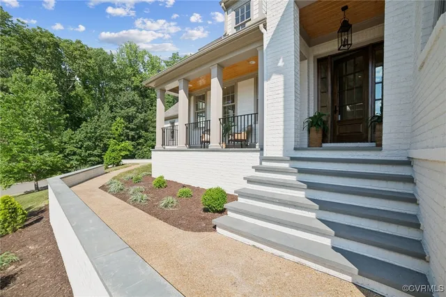 a view of a house with a outdoor space