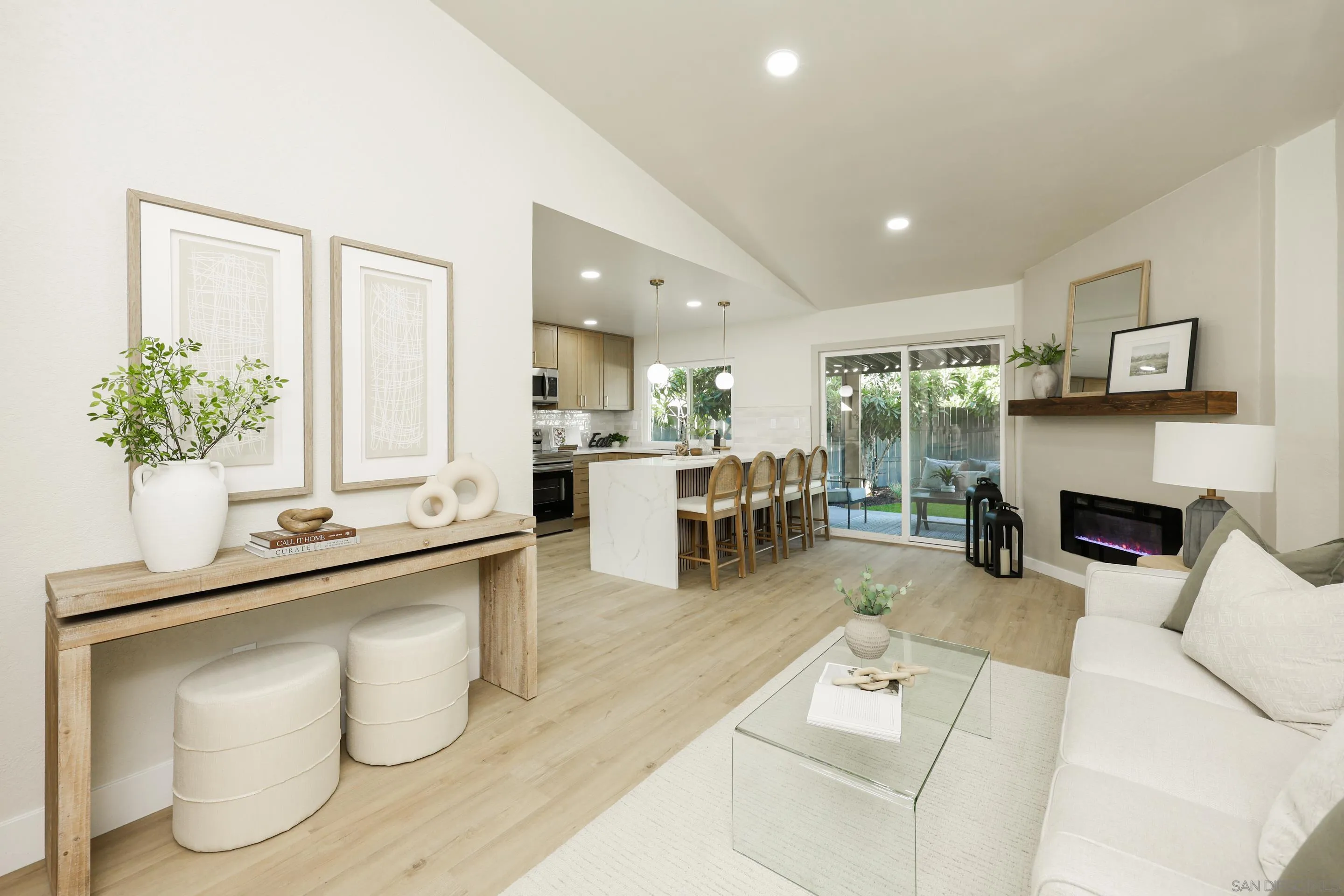 10108 Tres Lagos Court Spring Valley, CA 91977 - Photo 11 of 42