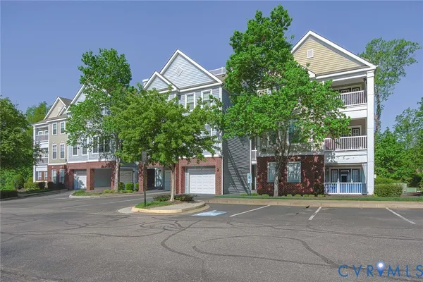 $240,000 | 624 Bristol Village Drive, Unit 204, Midlothian, VA 23114