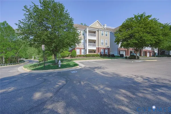 $240,000 | 624 Bristol Village Drive, Unit 204, Midlothian, VA 23114