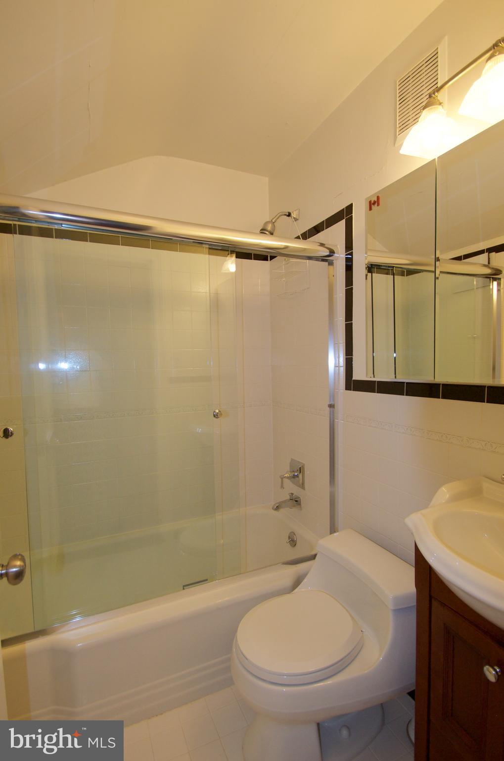 5305 Wakefield Road Bethesda, MD 20816 - Photo 19 of 27