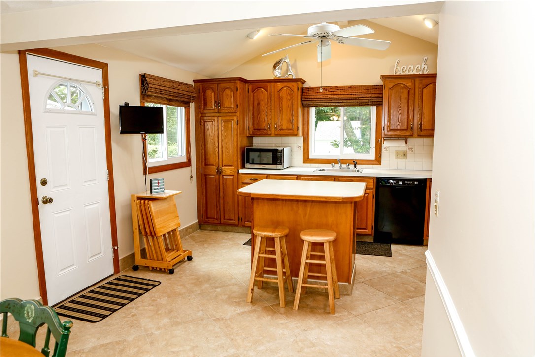 88 Angell Road Narragansett, RI 02882 - Photo 6 of 29