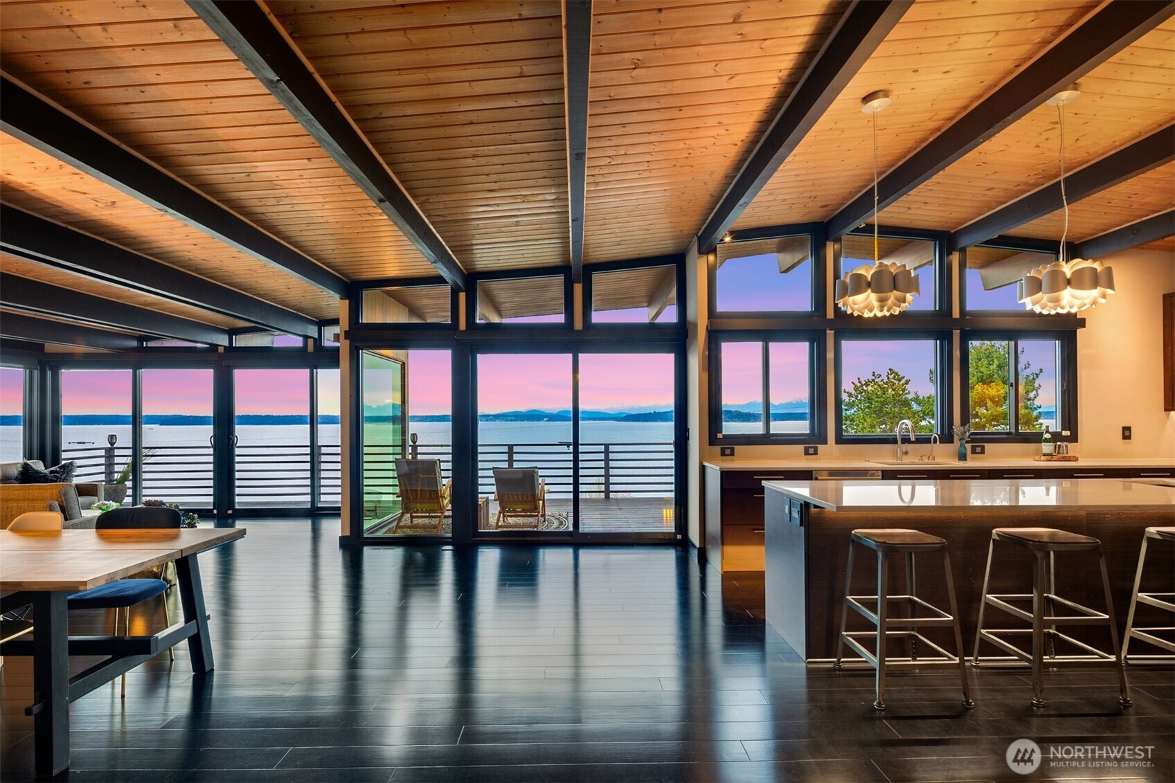 3831 58th Avenue Southwest Seattle, WA 98116 - Photo 4 of 40