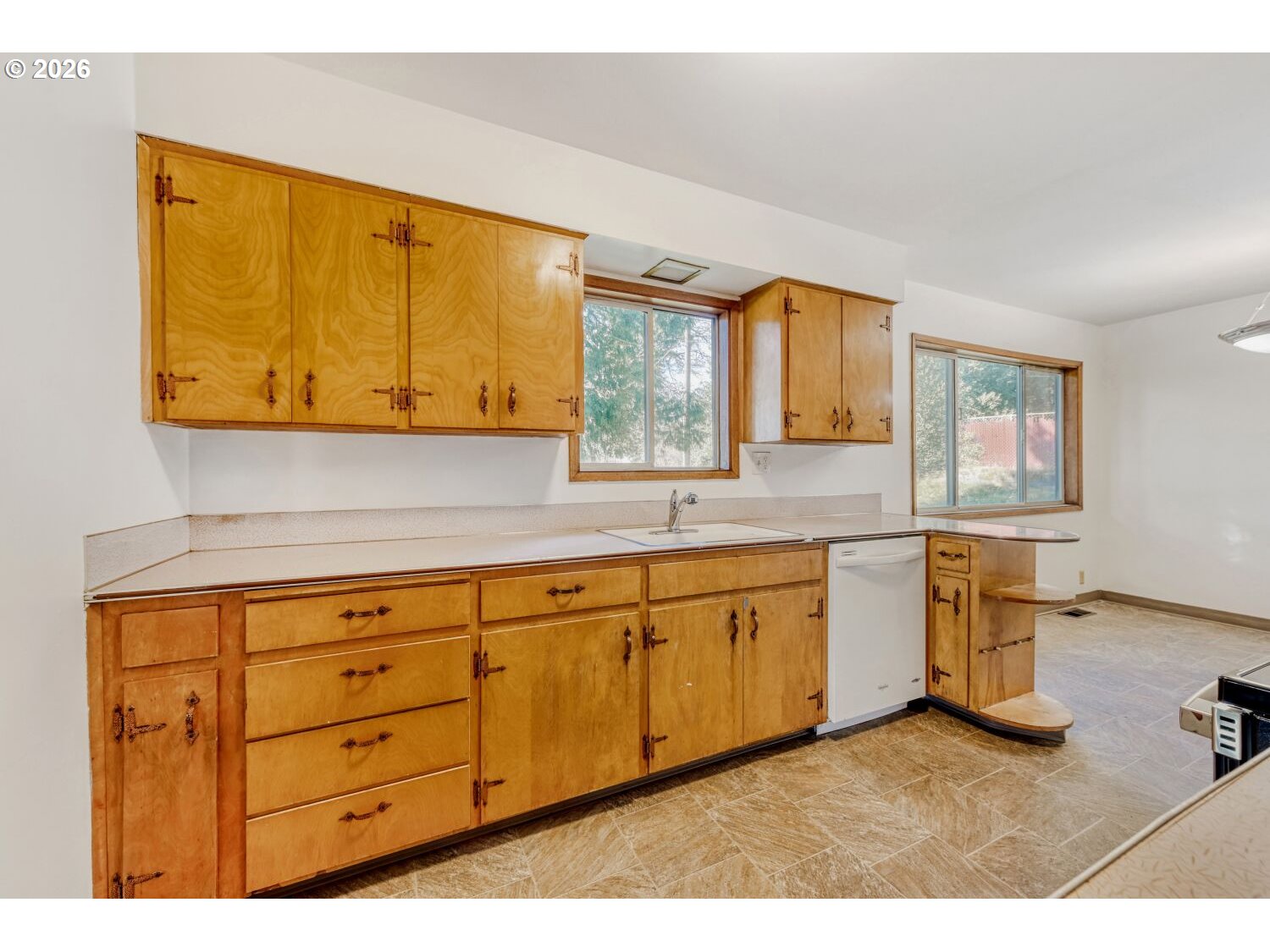 6615 Southwest Canyon Drive Portland, OR 97225 - Photo 6 of 34