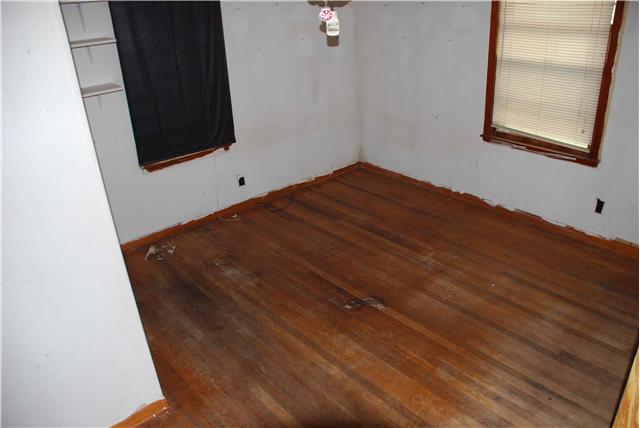 2000 Floraton Road Readyville, TN 37149 - Photo 11 of 16 Master Bedroom