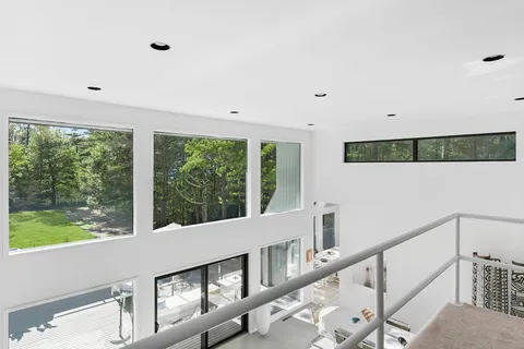 $2,450,000 | 15 Two Holes Of Water Road, East Hampton, NY 11937