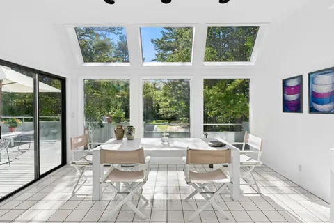 $2,450,000 | 15 Two Holes Of Water Road, East Hampton, NY 11937