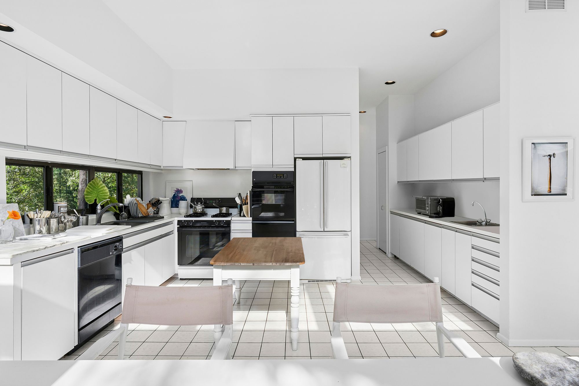 15 Two Holes Of Water Road East Hampton, NY 11937 - Photo 10 of 31