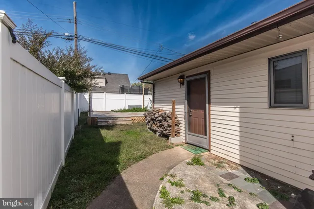 $2,990 | 29 Vividleaf Lane, Levittown, PA 19054