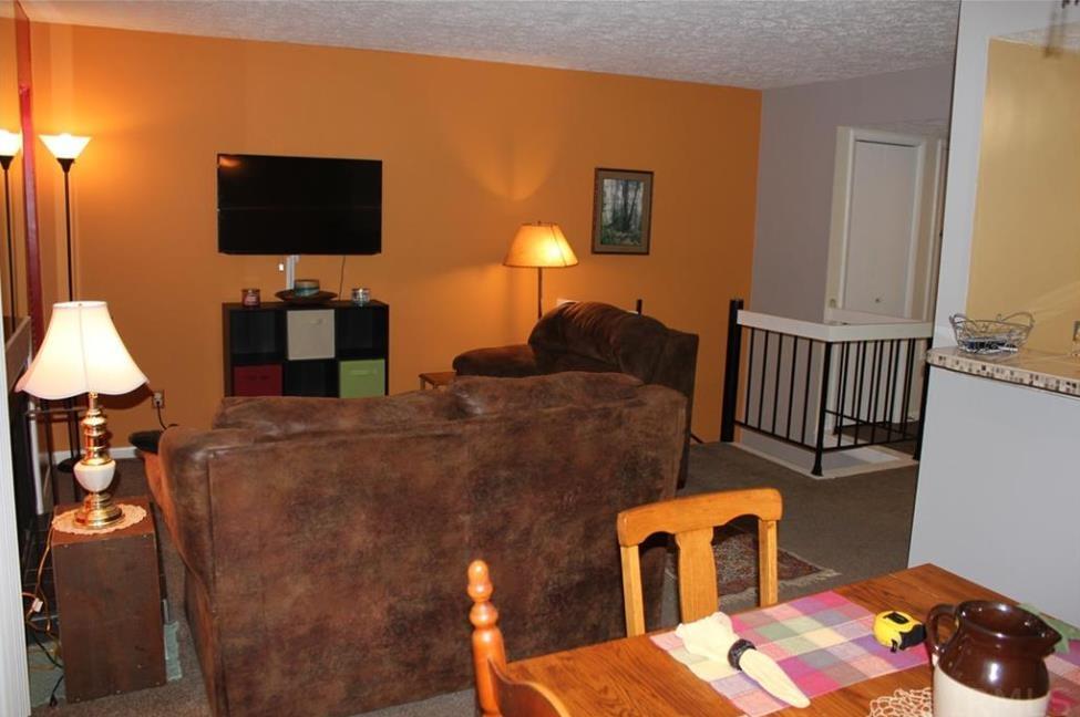 9028 South Pointe Ridge Lane, Unit 15 Bloomington, IN 47401 - Photo 6 of 35 Gallery Image 6