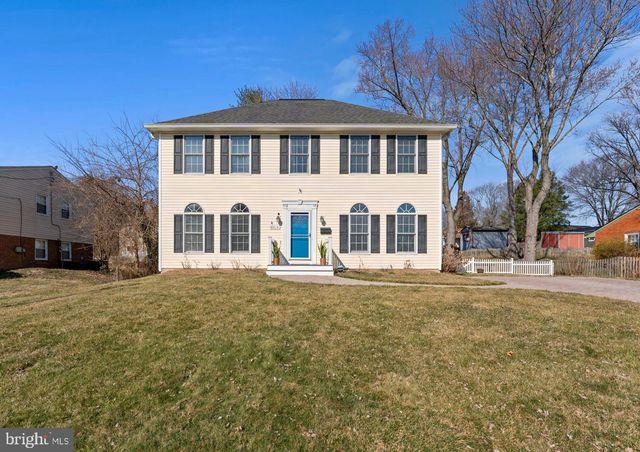 $805,000 | 4914 Bristow Drive, Annandale, VA 22003