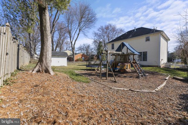 $805,000 | 4914 Bristow Drive, Annandale, VA 22003