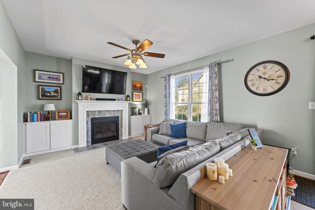 $805,000 | 4914 Bristow Drive, Annandale, VA 22003