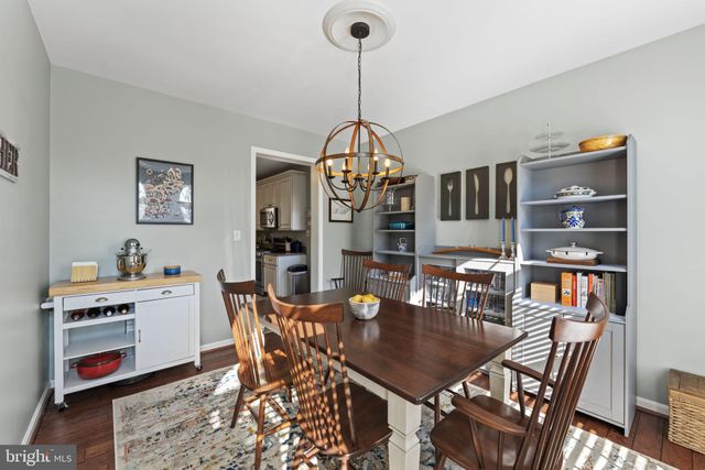 $805,000 | 4914 Bristow Drive, Annandale, VA 22003