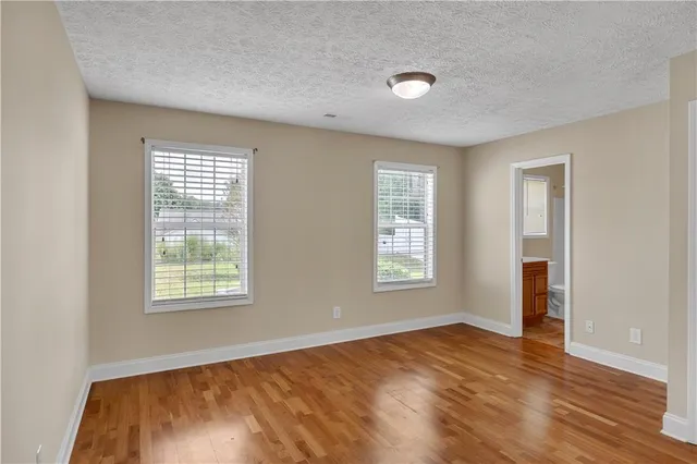 $1,950 | 3085 Barnwood Crossing Northwest, Duluth, GA 30097