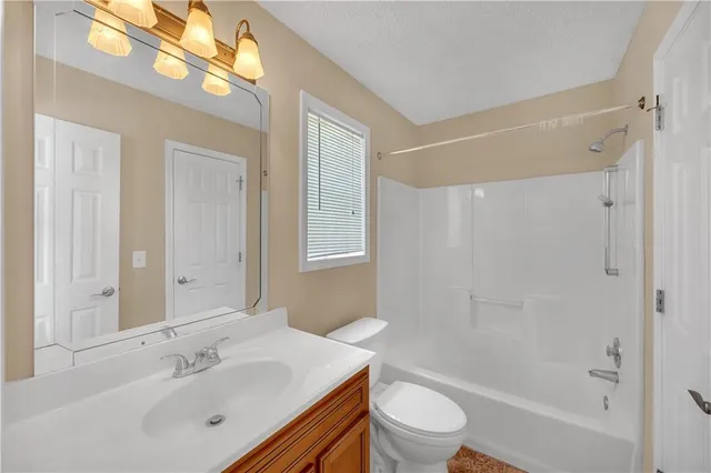 $1,950 | 3085 Barnwood Crossing Northwest, Duluth, GA 30097