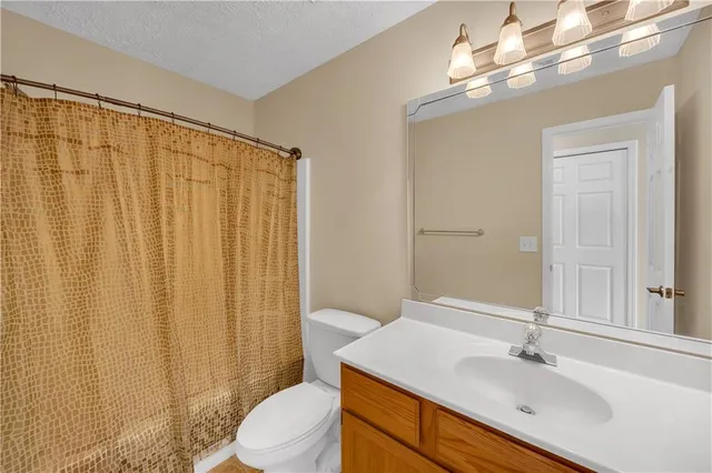 $1,950 | 3085 Barnwood Crossing Northwest, Duluth, GA 30097