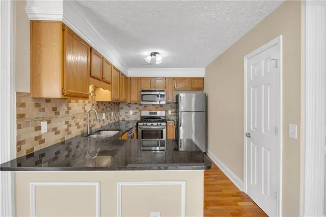 $1,950 | 3085 Barnwood Crossing Northwest, Duluth, GA 30097