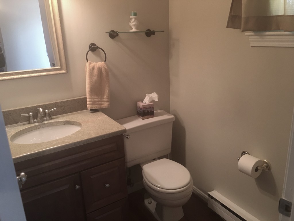 11 Beal's Cove Road, Unit B Hingham, MA 02043 - Photo 11 of 22 Gallery Image 11