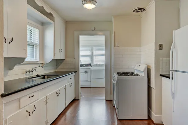 $2,995 | 1926 West McKinney Street, Houston, TX 77019