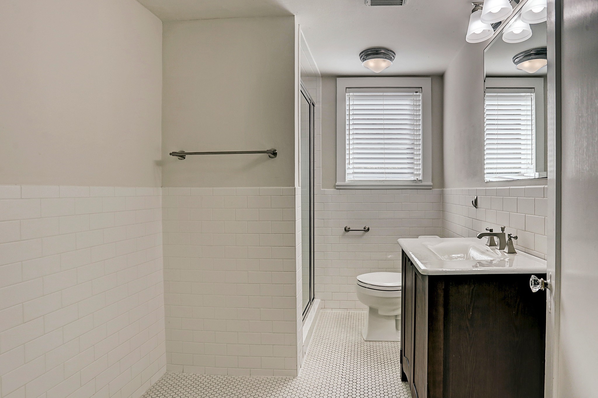 1926 West McKinney Street Houston, TX 77019 - Photo 7 of 10