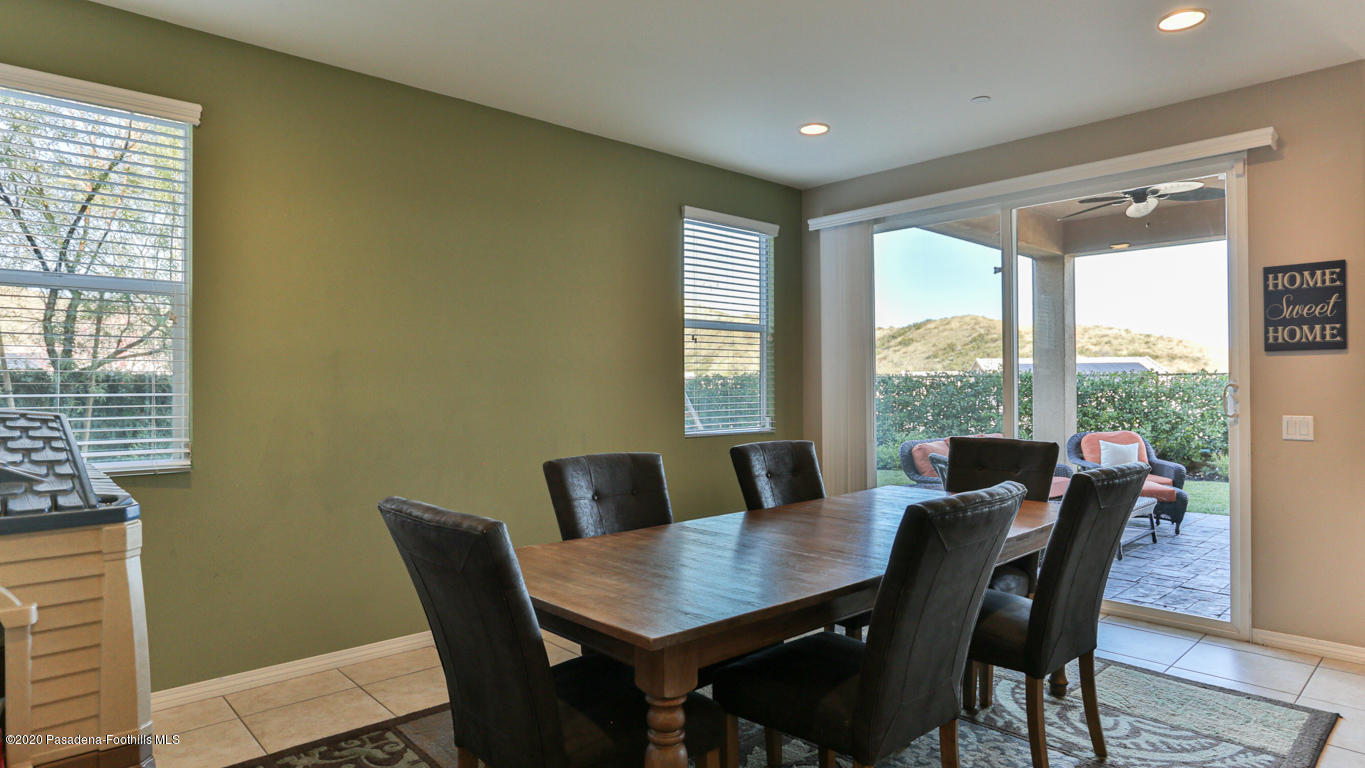 29034 Ridgecrest Court Valencia, CA 91354 - Photo 11 of 52 10