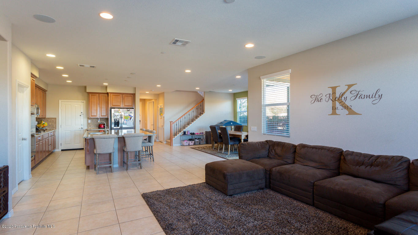 29034 Ridgecrest Court Valencia, CA 91354 - Photo 13 of 52 12