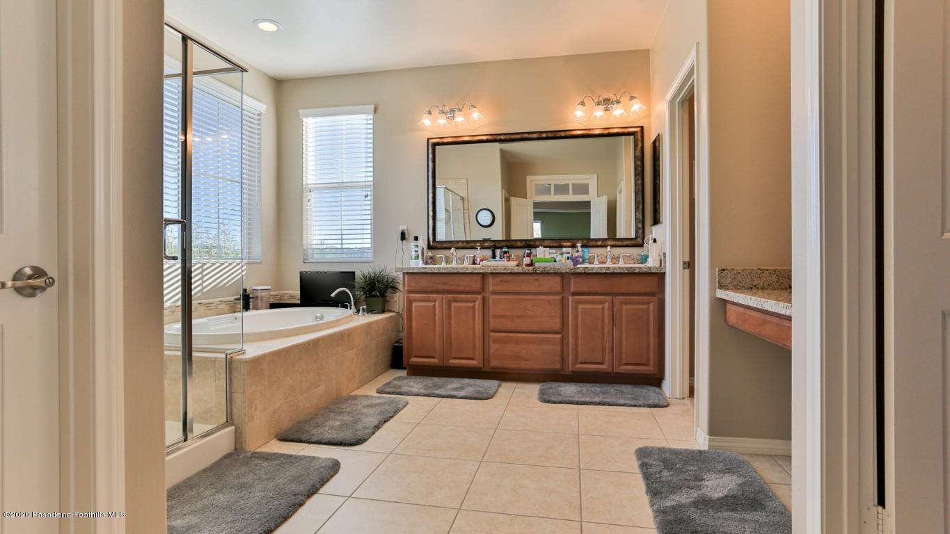 29034 Ridgecrest Court Valencia, CA 91354 - Photo 21 of 52 20