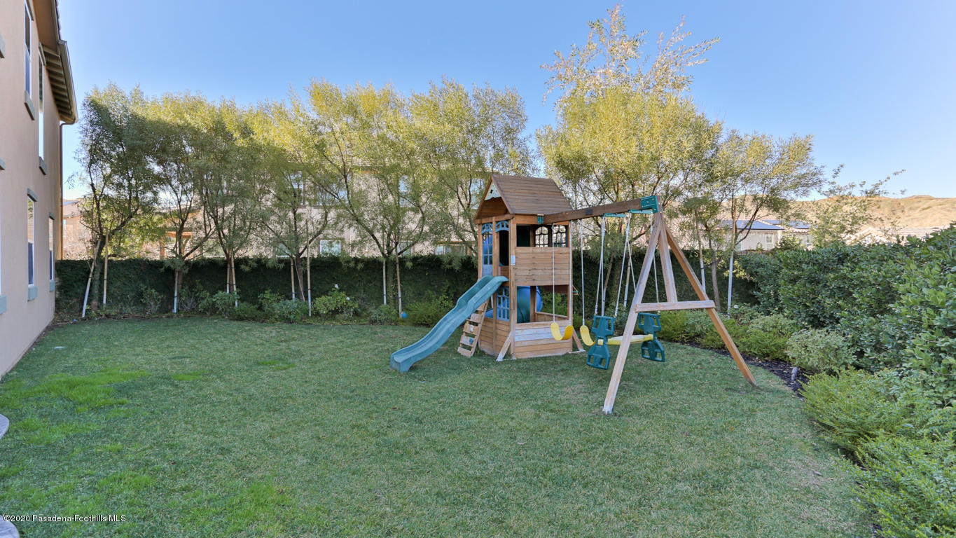 29034 Ridgecrest Court Valencia, CA 91354 - Photo 43 of 52 39