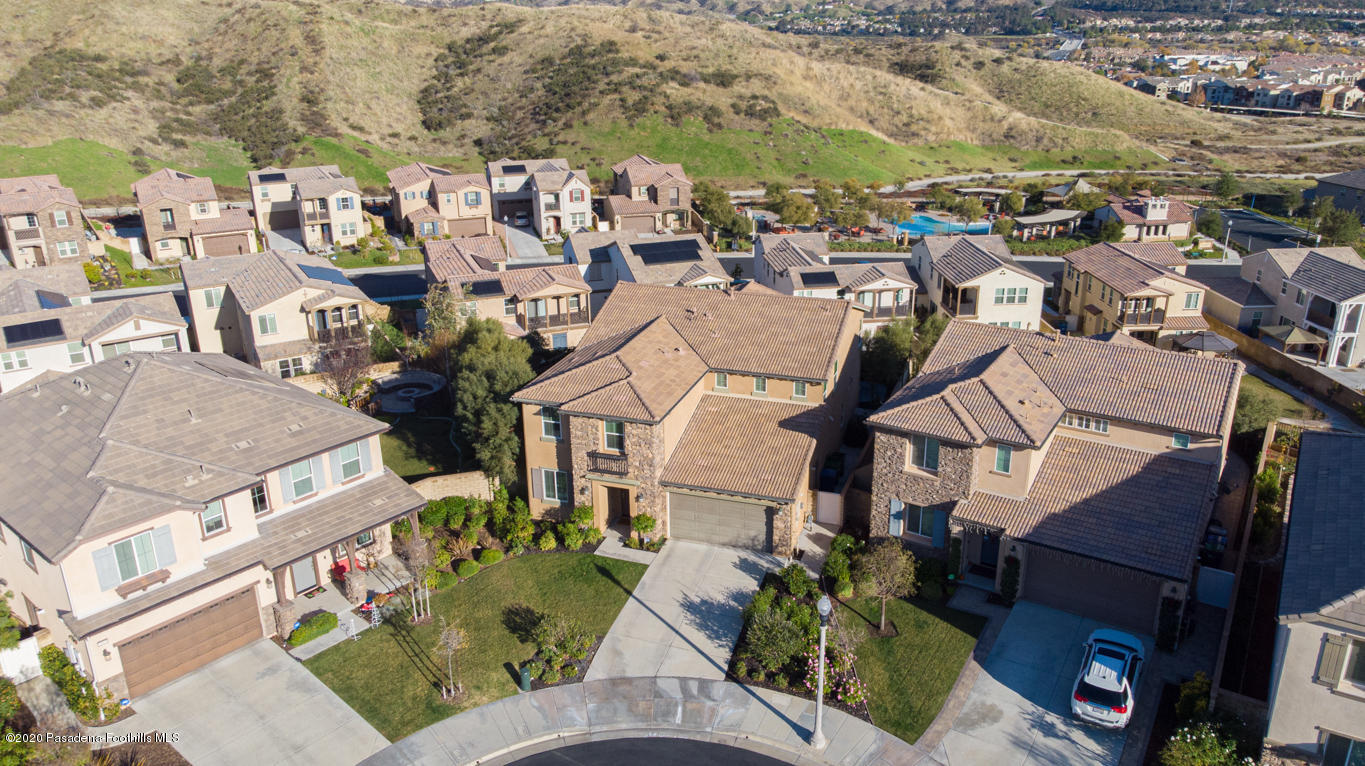 29034 Ridgecrest Court Valencia, CA 91354 - Photo 48 of 52 44