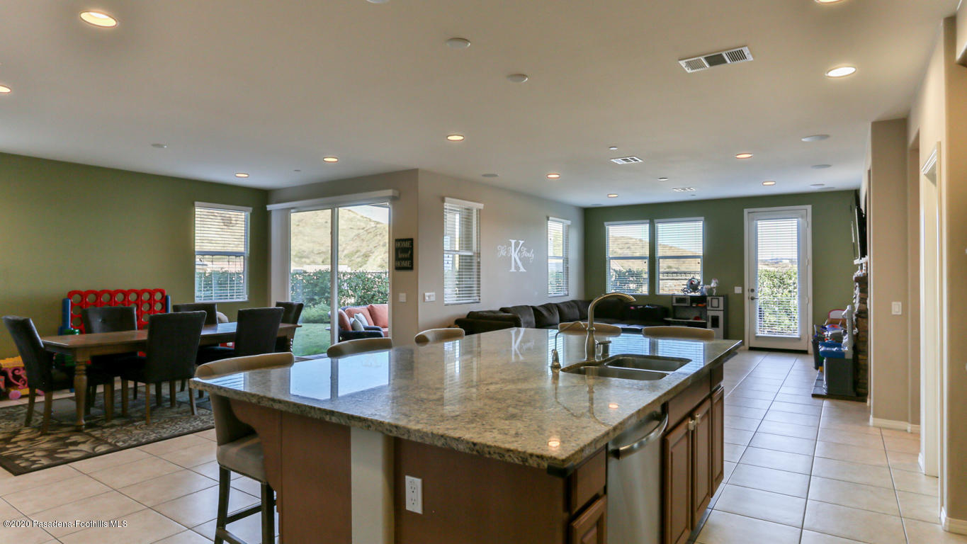 29034 Ridgecrest Court Valencia, CA 91354 - Photo 10 of 52 9