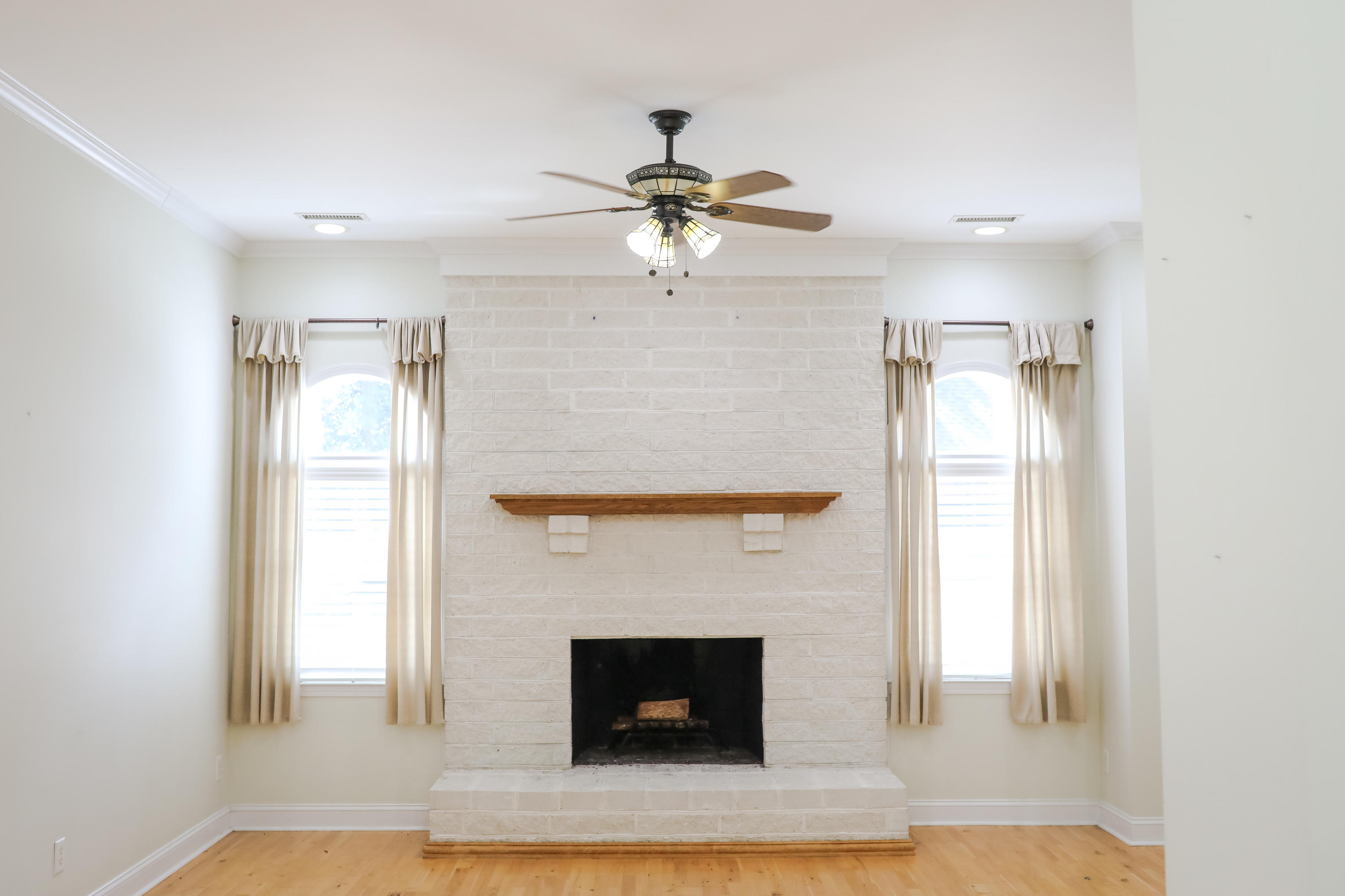 959 Pine Hollow Road Mount Pleasant, SC 29464 - Photo 7 of 18 959 Pine Hollow Road Fireplace in Den