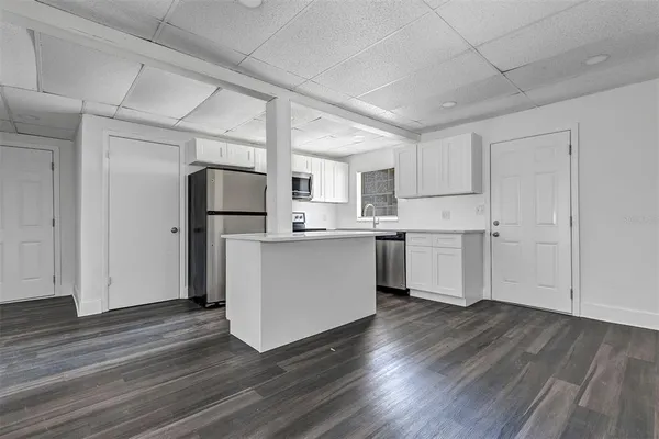 $1,795 | 2027 30th Avenue North, Unit 3 BOTTOM, St. Petersburg, FL 33713