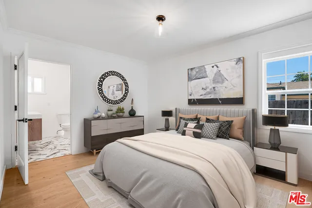 $979,000 | 18319 Erwin Street, Tarzana, CA 91335