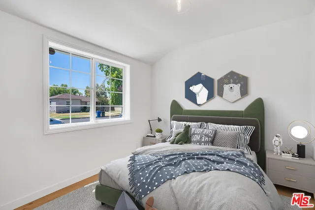 $979,000 | 18319 Erwin Street, Tarzana, CA 91335