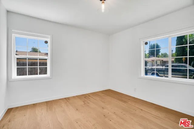 $979,000 | 18319 Erwin Street, Tarzana, CA 91335