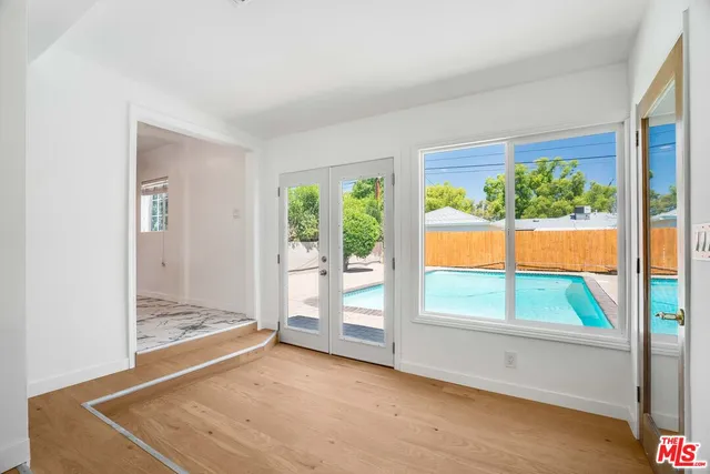 $979,000 | 18319 Erwin Street, Tarzana, CA 91335