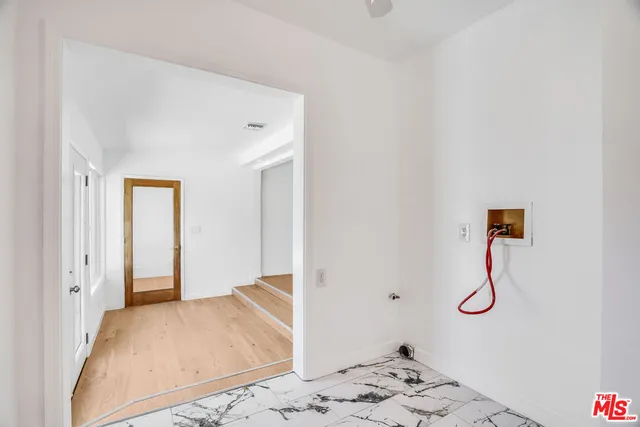 $979,000 | 18319 Erwin Street, Tarzana, CA 91335