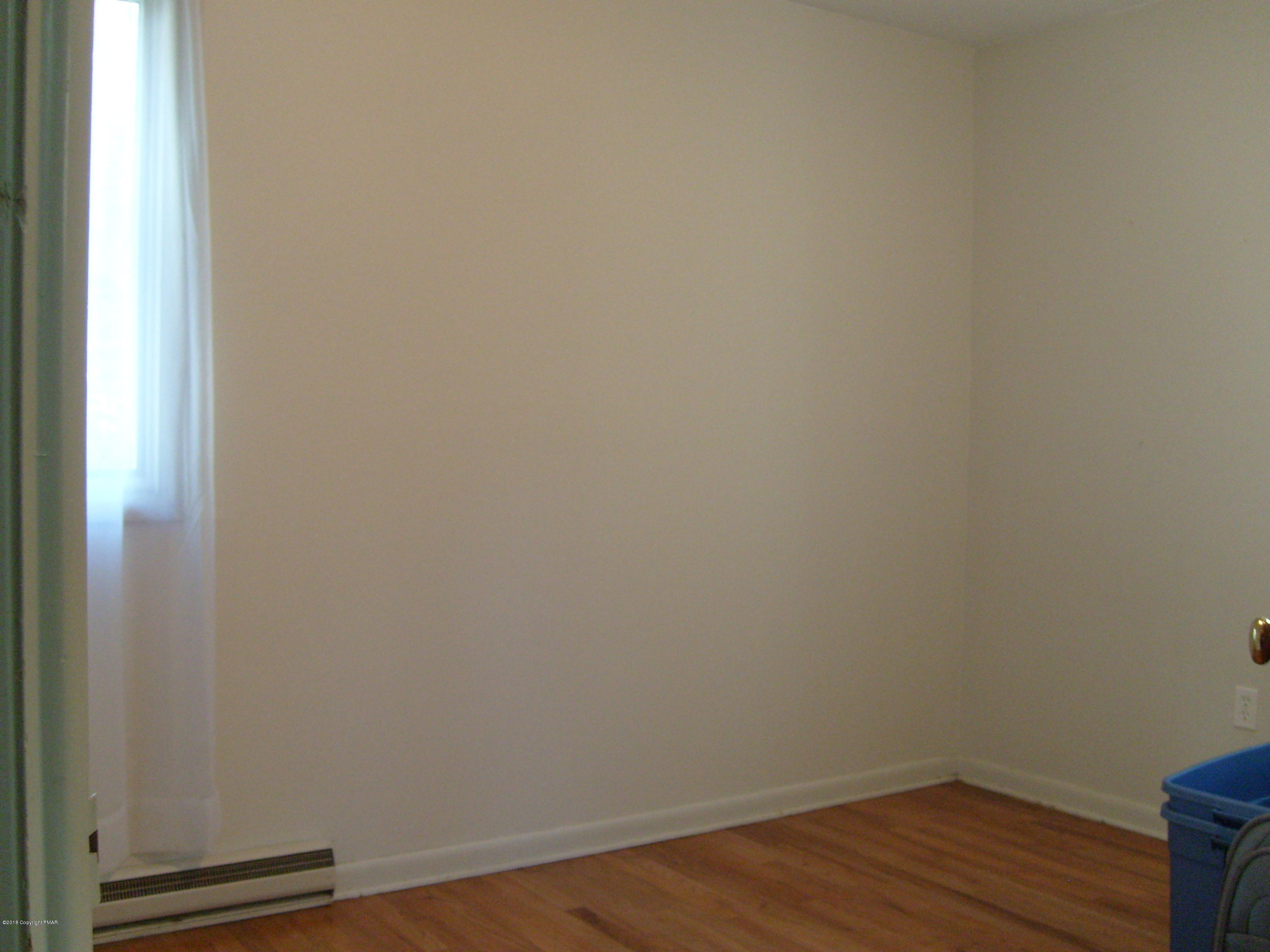 184 Oak Lane Cresco, PA 18326 - Photo 16 of 39 a view of a small space