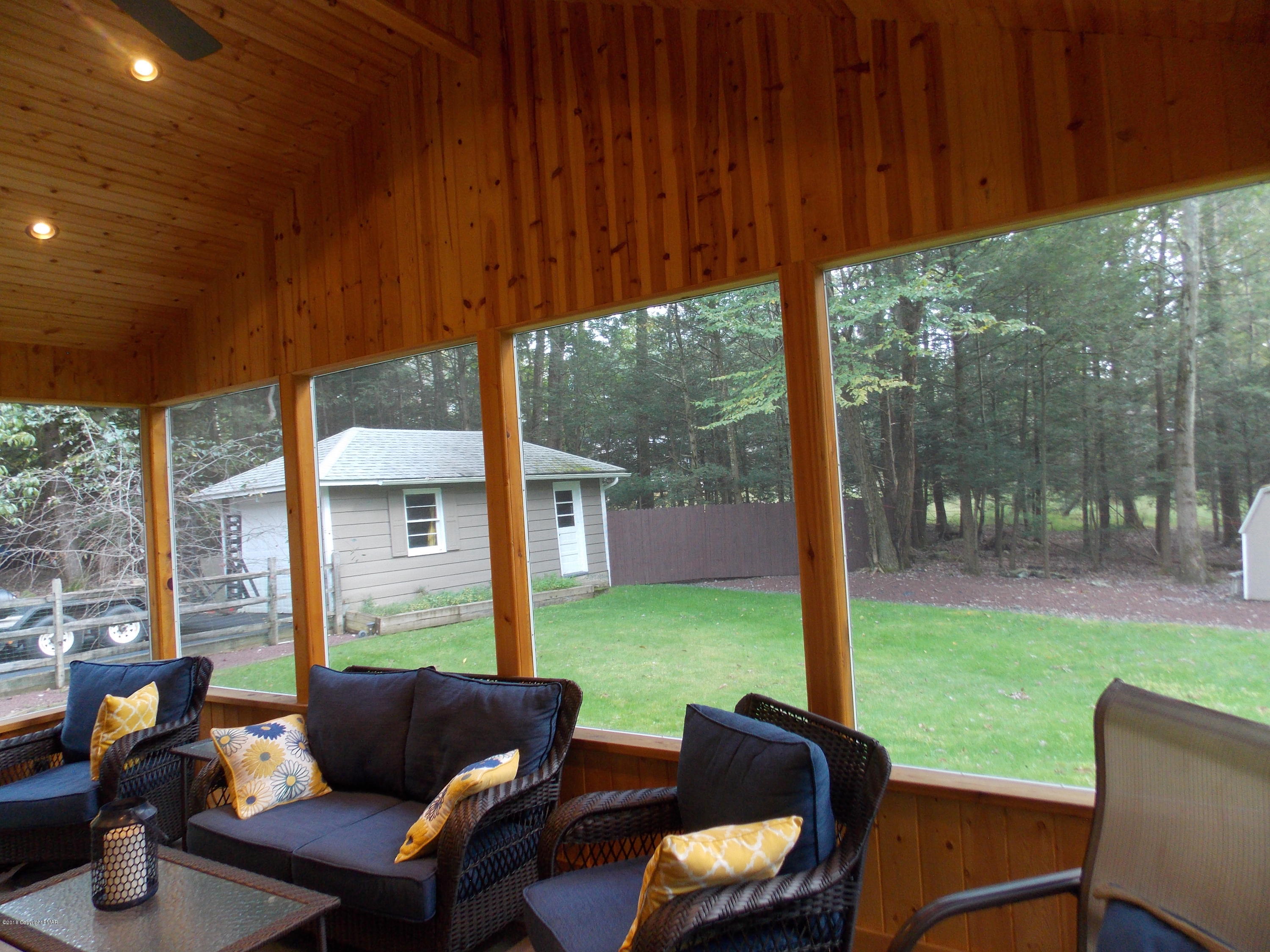 184 Oak Lane Cresco, PA 18326 - Photo 5 of 39 DSCN5433