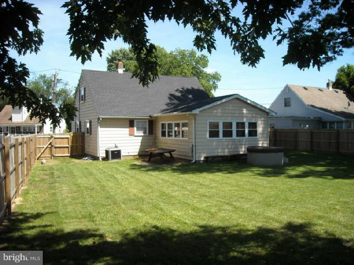 16 Downing Road Hamilton, NJ 08690 - Photo 5 of 21 Exterior Back