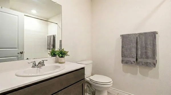 $2,400 | 315 Pine Hollow Way, Royse City, TX 75189